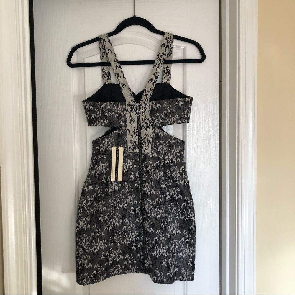Topshop cut out dress 🖤 - Picture 3 of 8